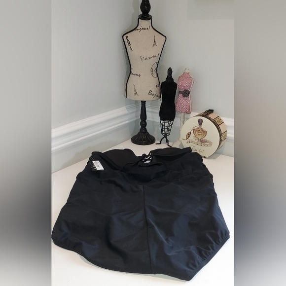 Torrid Black Lattice Front Wire Free Lightly Lined One Piece Swimsuit NWT - Picture 8 of 9